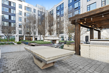 Outdoor patio area at the parker apartments in portland, or 97209